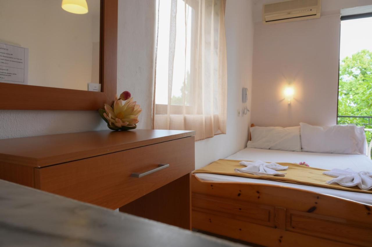 Hotel Geromichalos Paralía Skotínis Eksteriør bilde